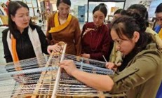 青海牦牛绒工匠赴上海沙涓氆氇研发中心参观学习，开启创新之路